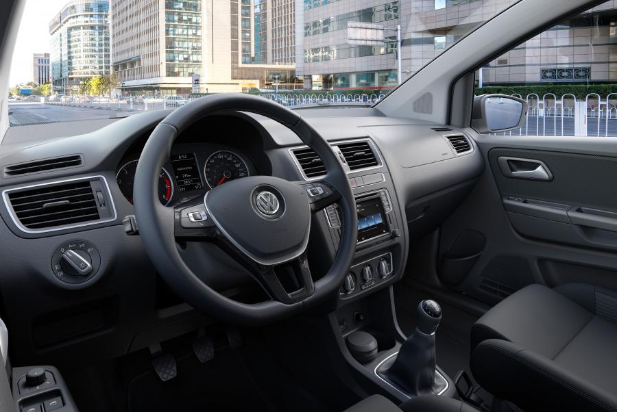  Volkswagen Fox Run 2016 года  (фото 3 из 5)